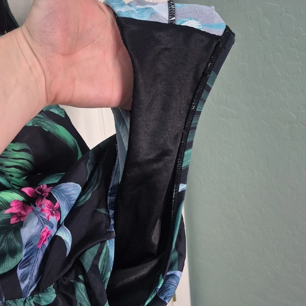 Kona Sol Floral One Piece Swimsuit - Picture 6 of 6
